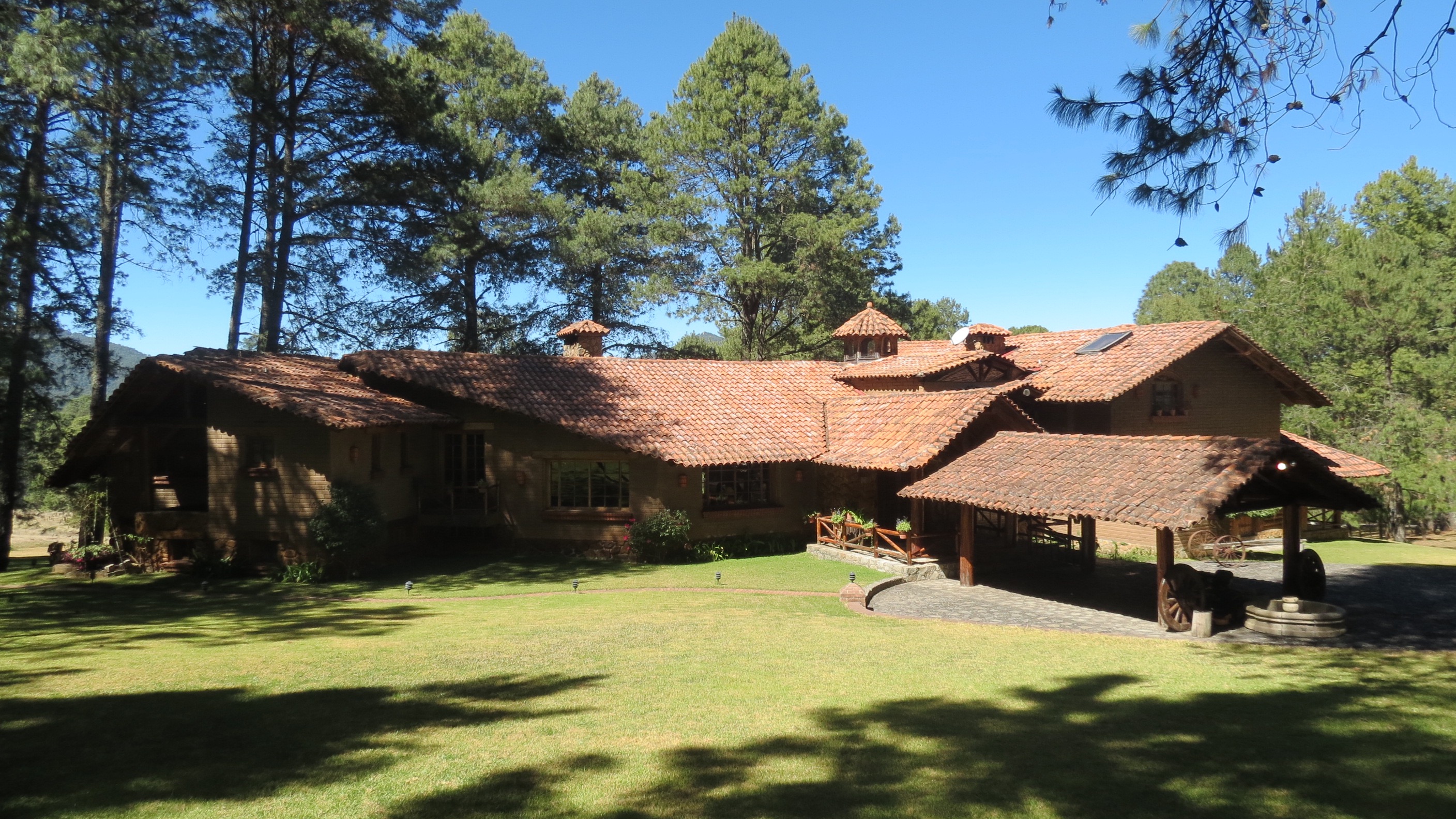 Exterior 1