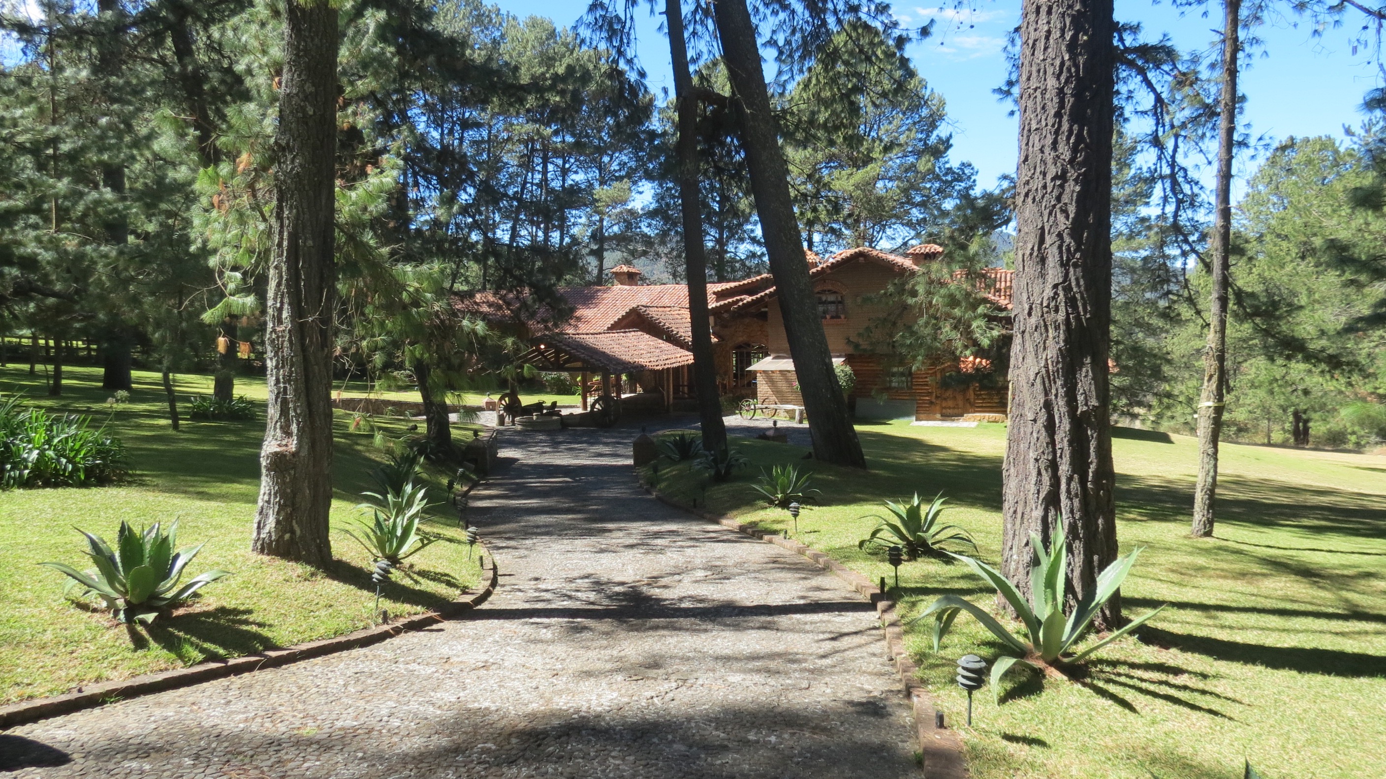 Ingreso a Cabaña