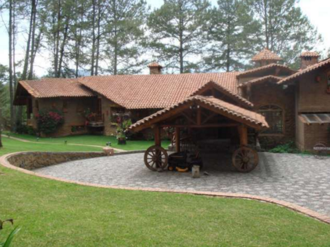 Exterior 6